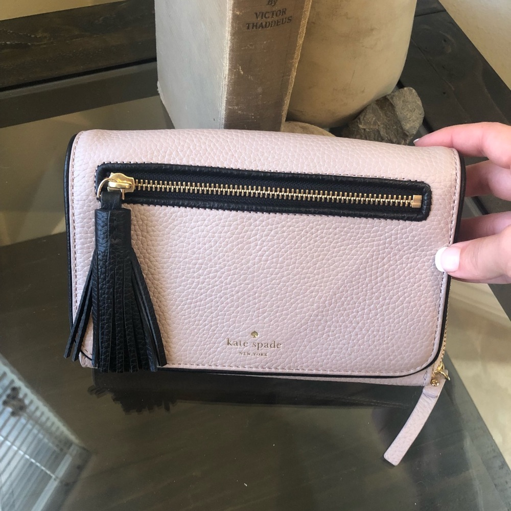 Kate Spade ♠️ clutch with shoulder strap NWOT